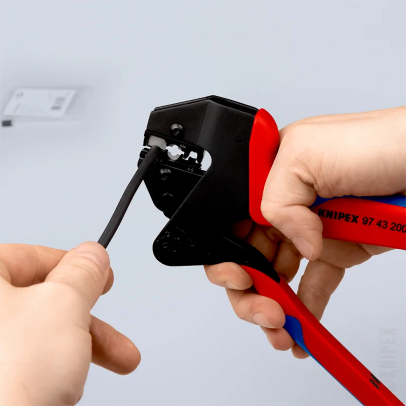 pince à sertir universelle knipex