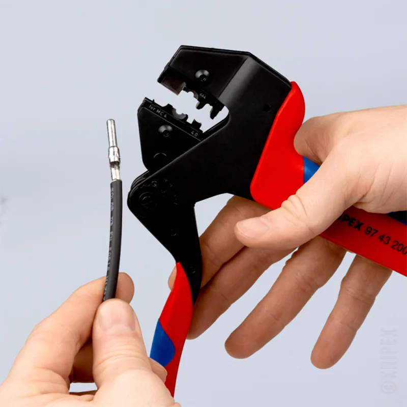 pince à sertir universelle knipex