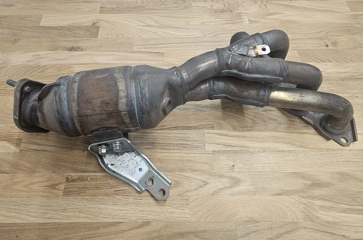 collecteur d'échappement et catalyseur mx5 nd 184 cv