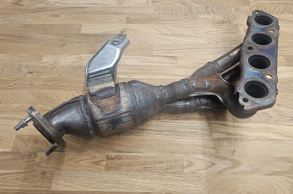 collecteur d'échappement et catalyseur mx5 nd 184 cv